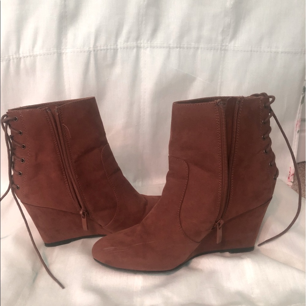 Women’s heeled boots